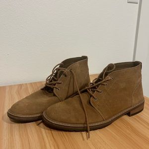 Good fellow Men’s Chuckas Size 11